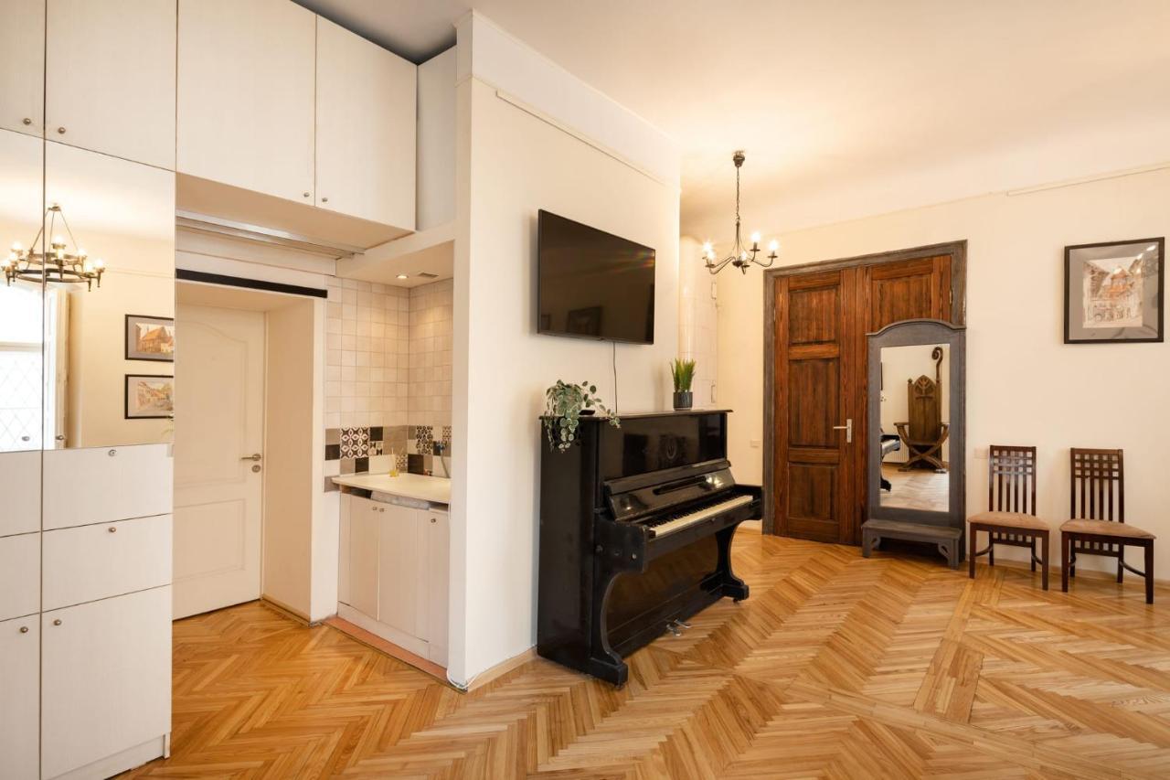 Old Riga Historical One Bedroom Apartment Bagian luar foto